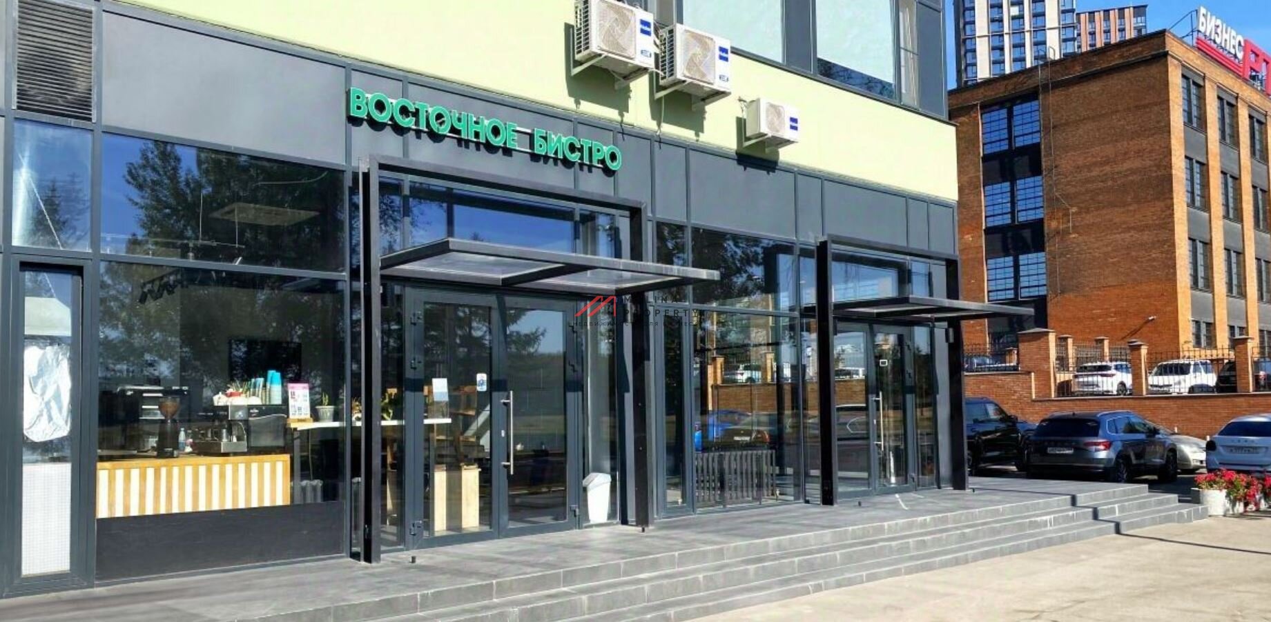 Продажа торгового помещения в административном здании