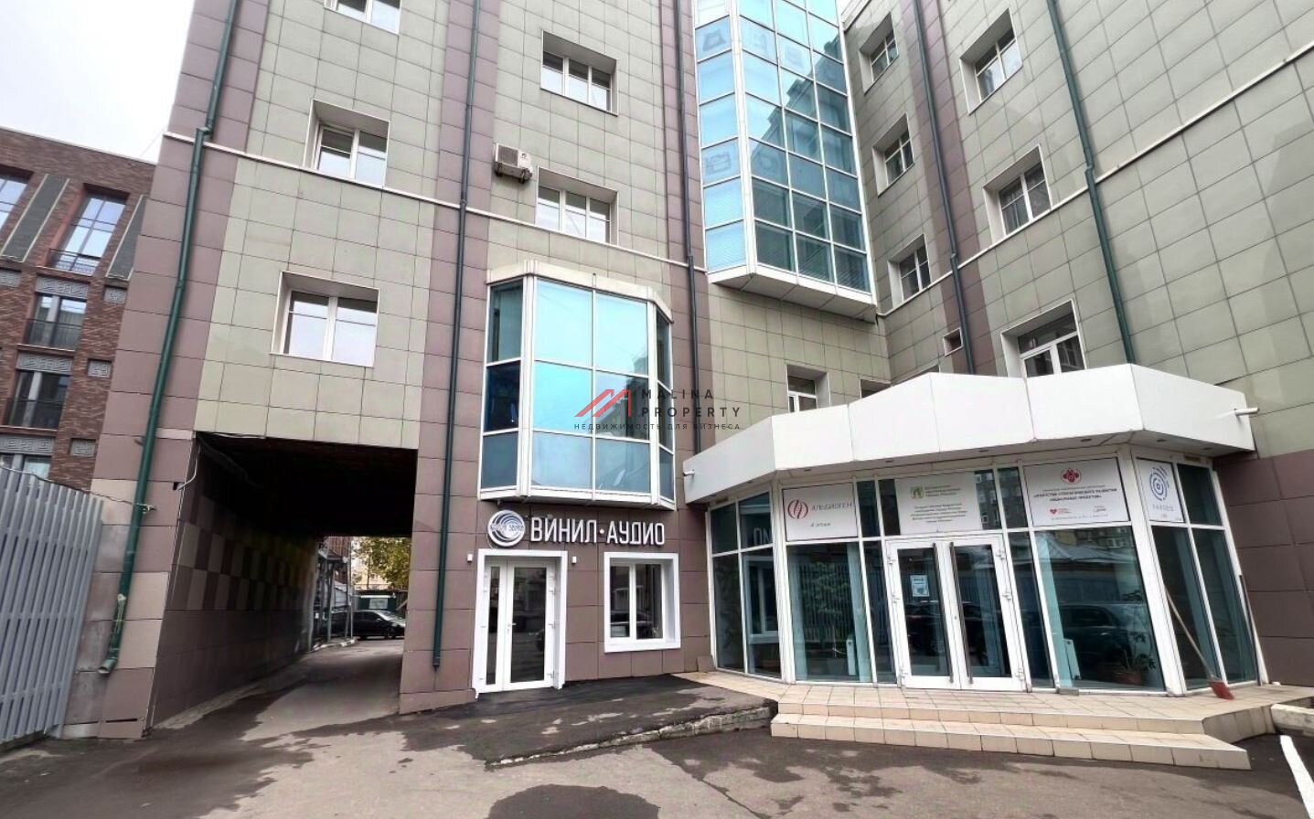 Продажа торгового помещения с арендатором на Новослободской