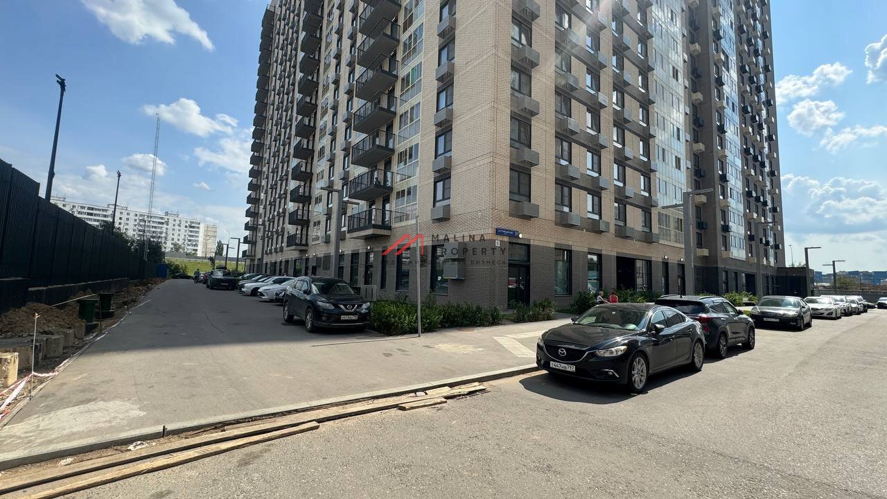 Продажа торгового помещения в новом доме