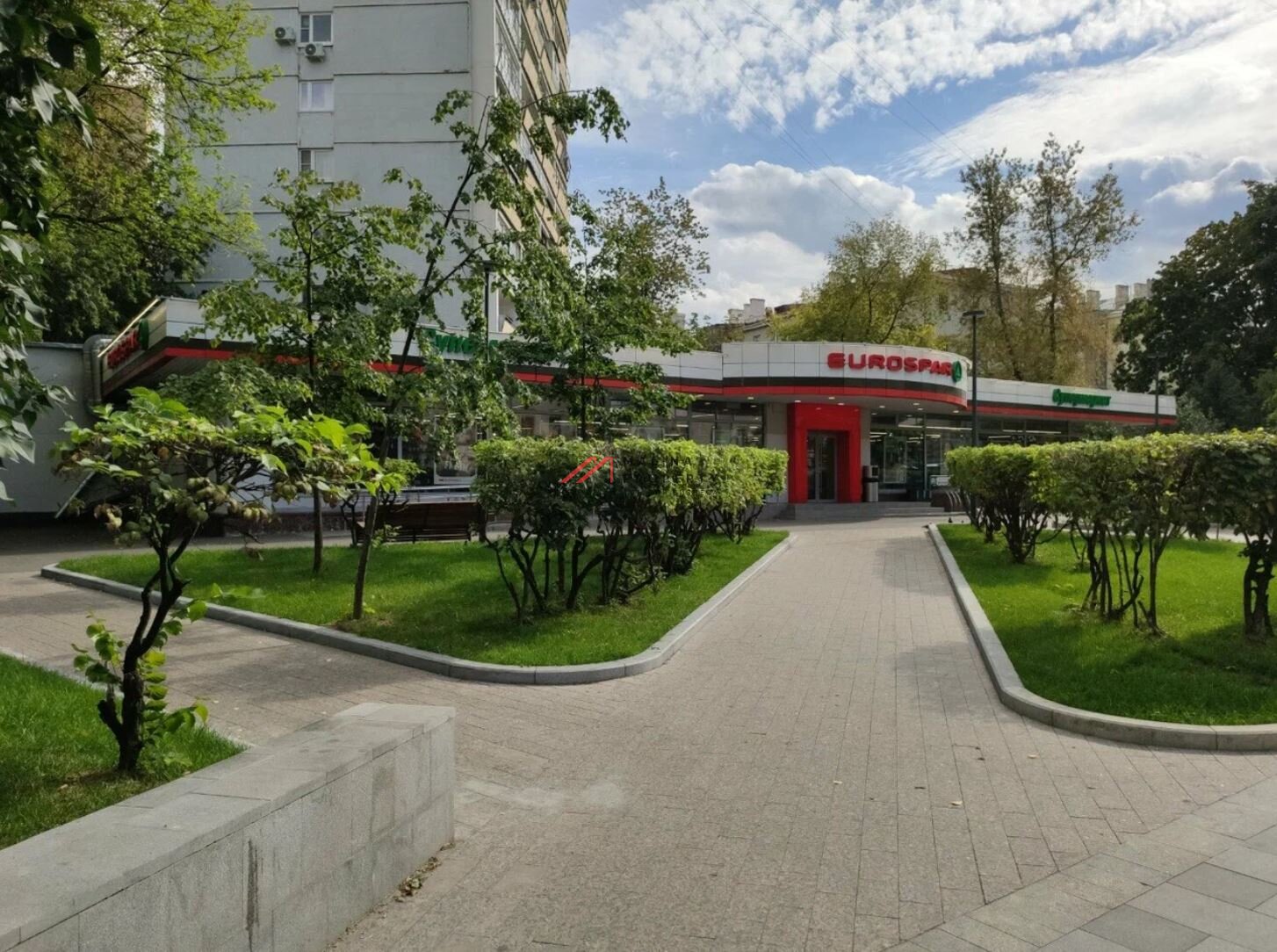 Продажа помещения с магазином  "Eurospar" на Бауманской