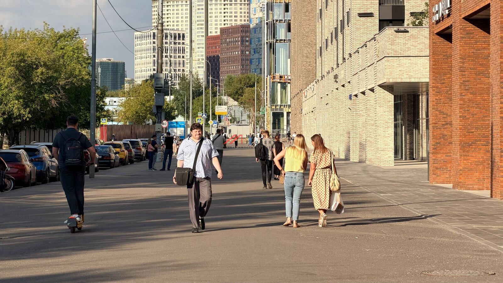 Аренда помещения в ЖК бизнес класса на 1-й линии.