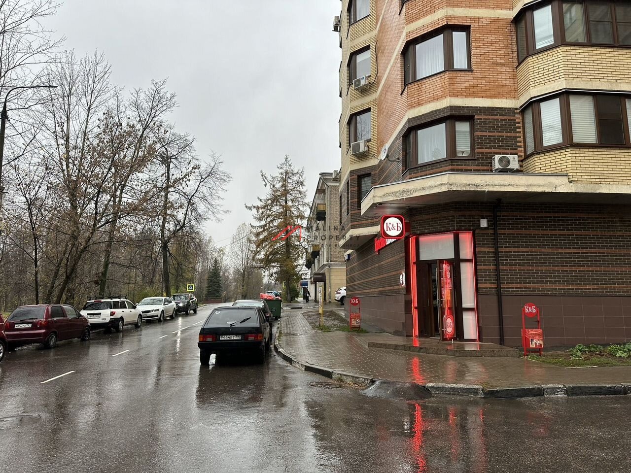 Продажа торгового помещения с арендатором "Красное и Белое" 