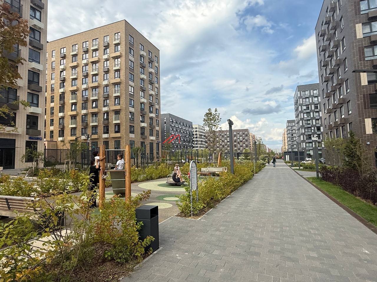 Продажа торгового помещения в ЖК "Ильинские луга" 