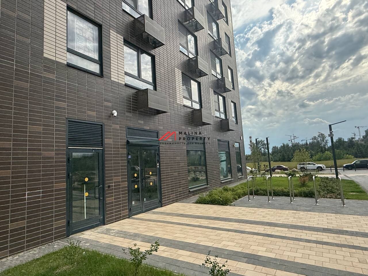 Продажа торгового помещения в ЖК "Ильинские луга" 