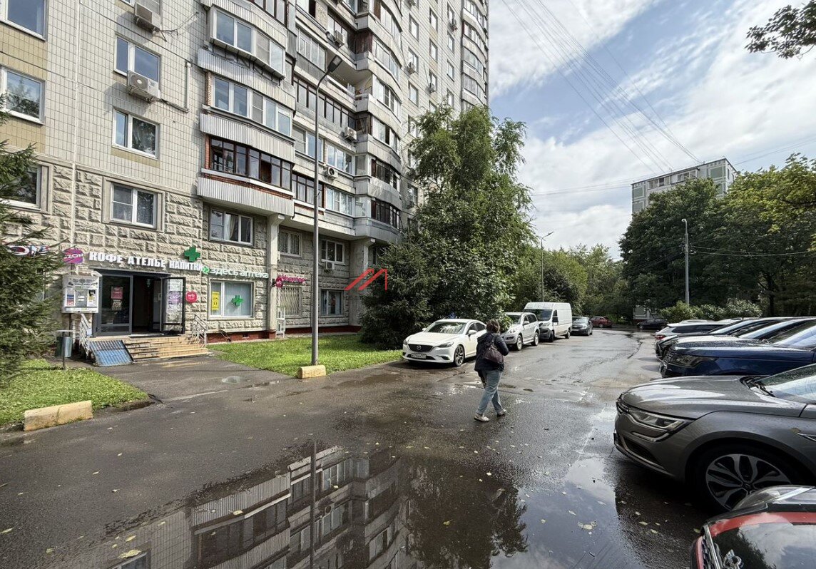 Продажа помещения с арендаторами рядом с метро Отрадное 