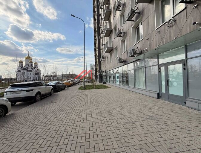 Продажа помещения с арендатором в Легендарном квартале