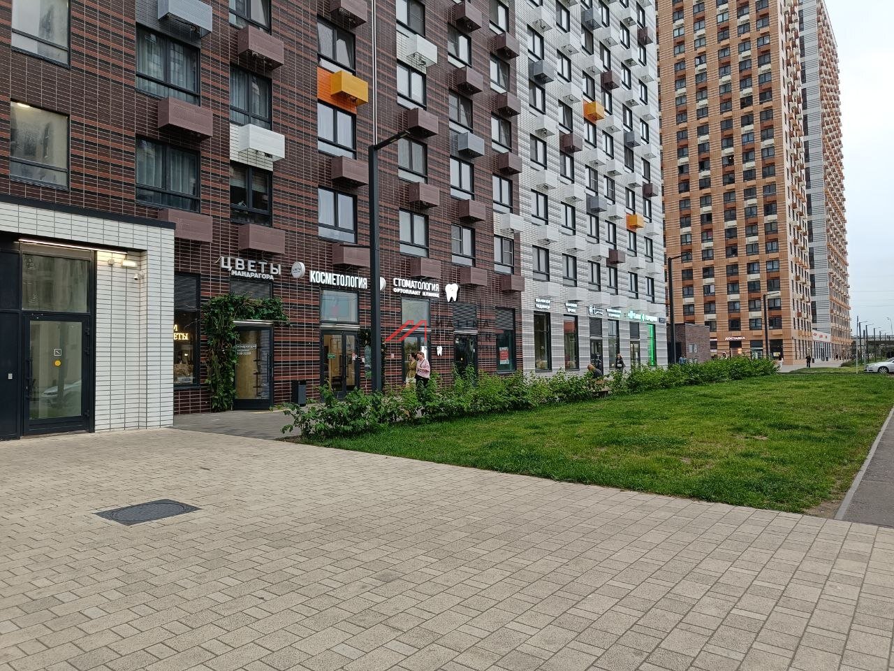 Аренда торгового помещения в ЖК "Амурский парк" 