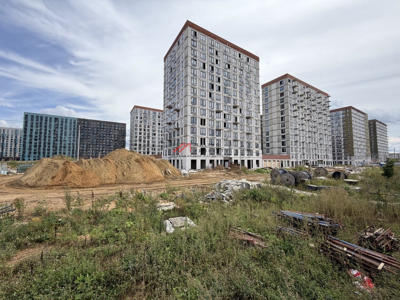 Продажа помещения рядом с супермаркетом 