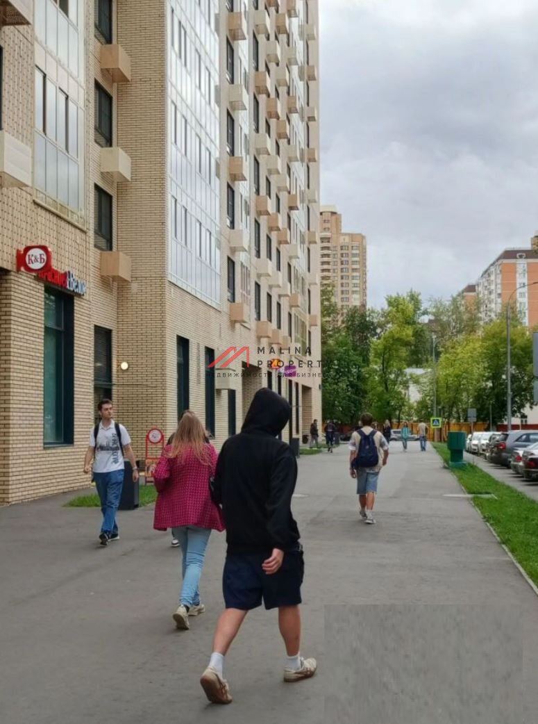 Продажа помещения с магазином Красное и Белое