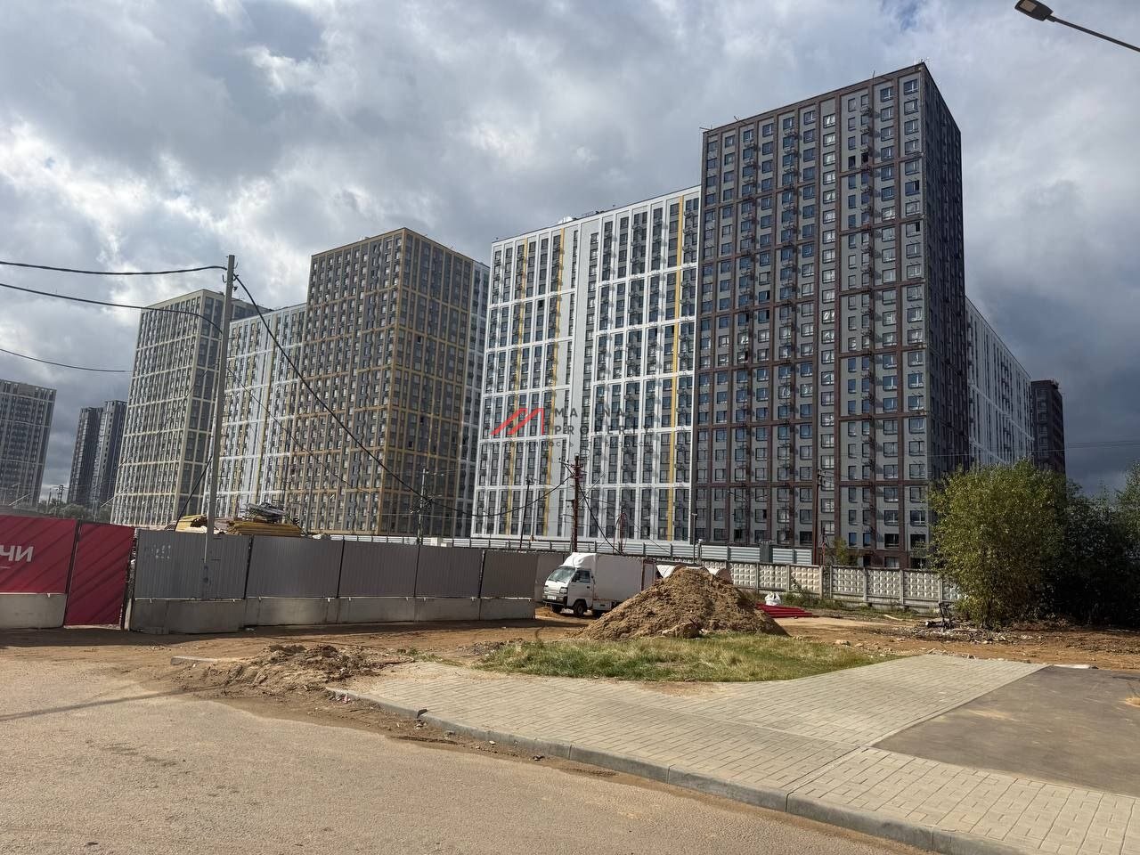 Продажа арендного бизнеса с аптекой в ЖК "Лучи"