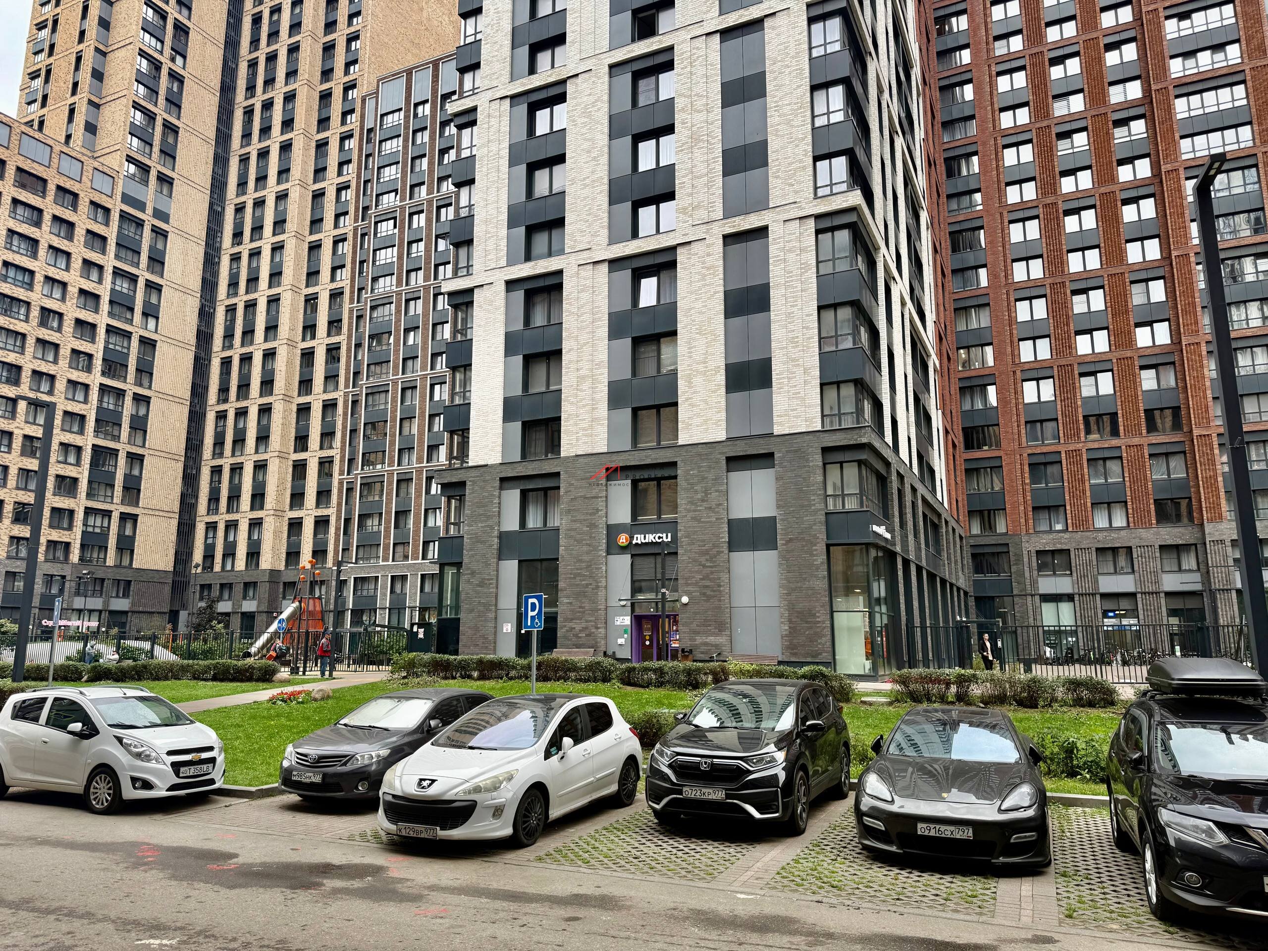 Продажа торгового помещения с супермаркетом Дикси