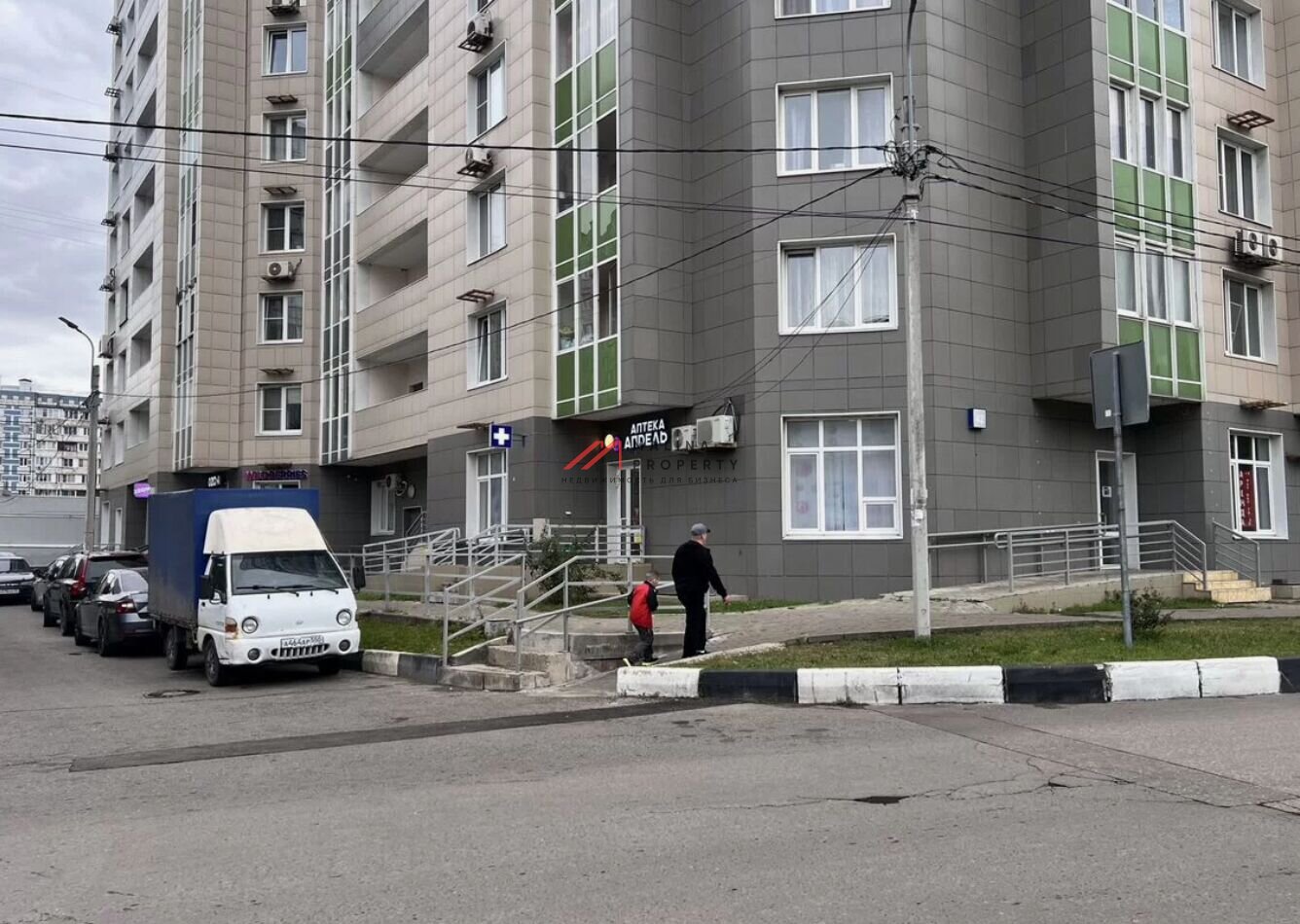 Продажа торгового помещения с арендатором аптека Апрель