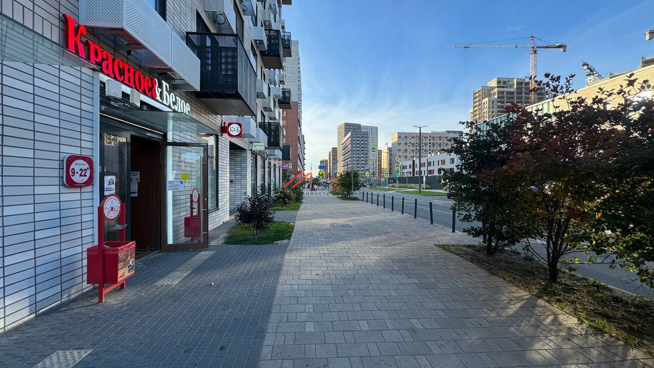 Продажа помещения с арендатором "Красное белое"