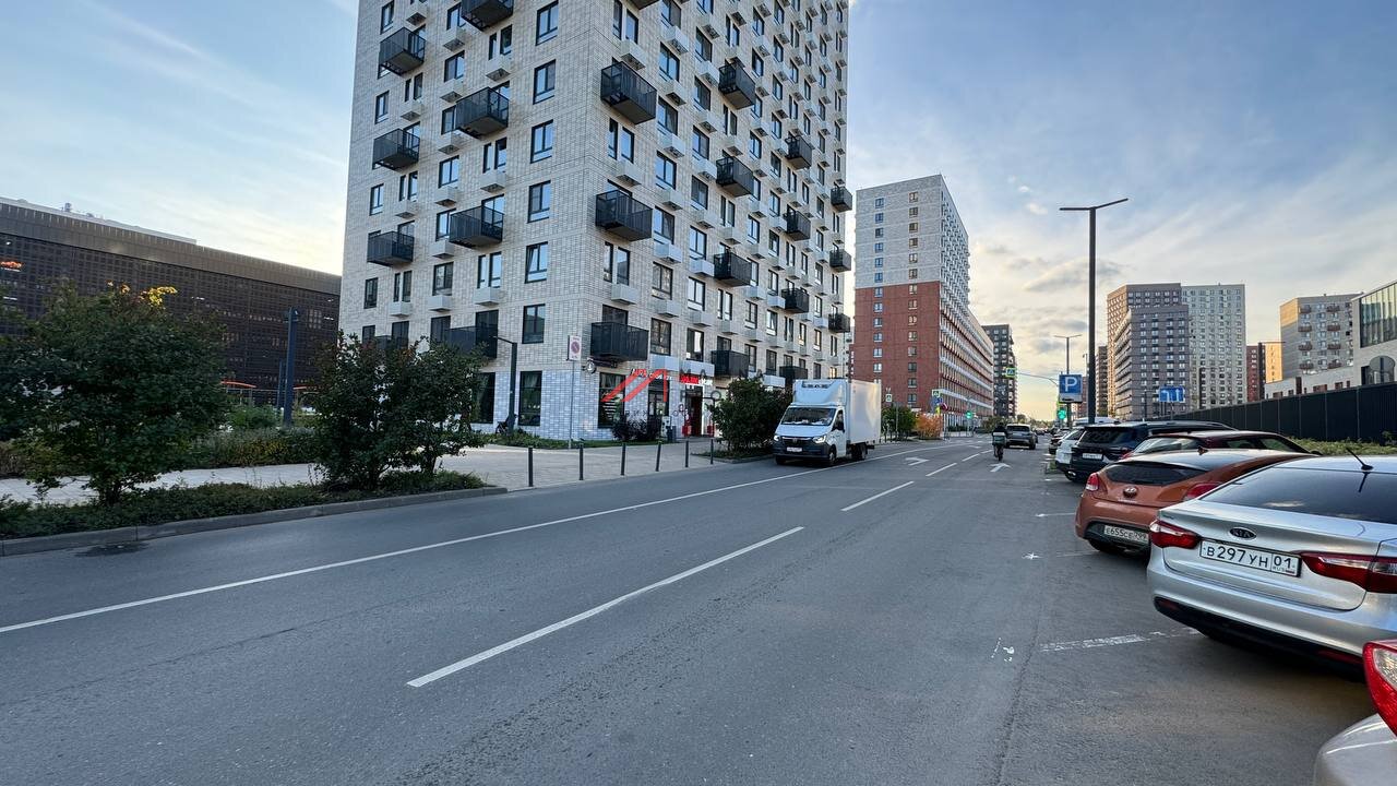Продажа помещения с арендатором "Красное белое"