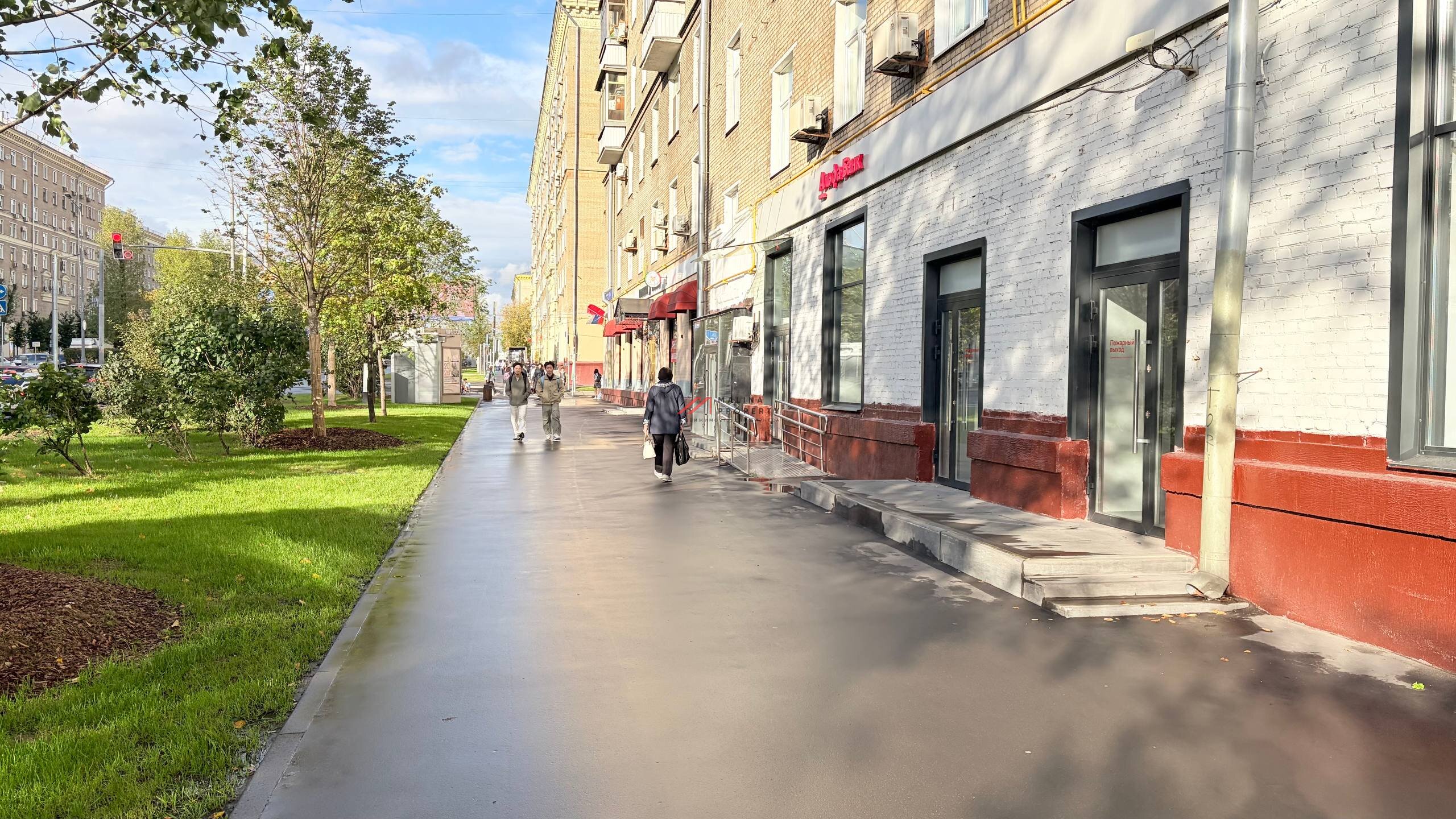 Продажа помещения с  "Альфа Банк" на Профсоюзной