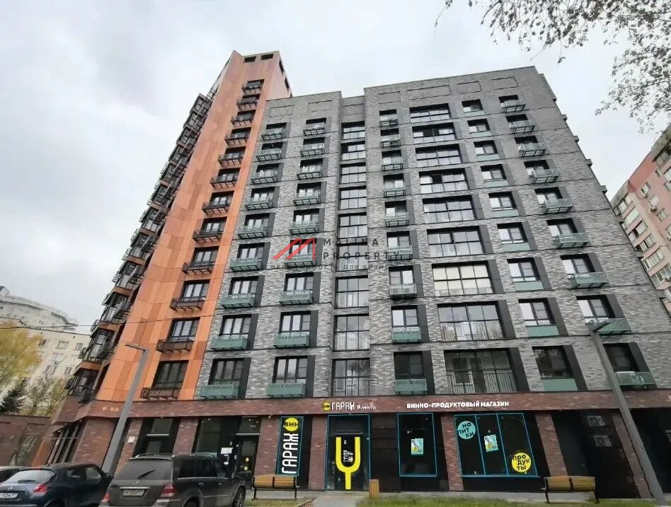Продажа помещения с арендатором "ВинГараж" 
