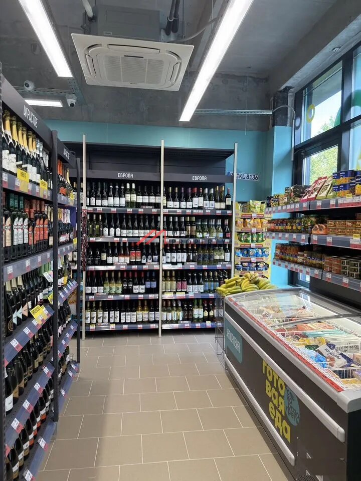 Продажа помещения с арендатором "ВинГараж" 