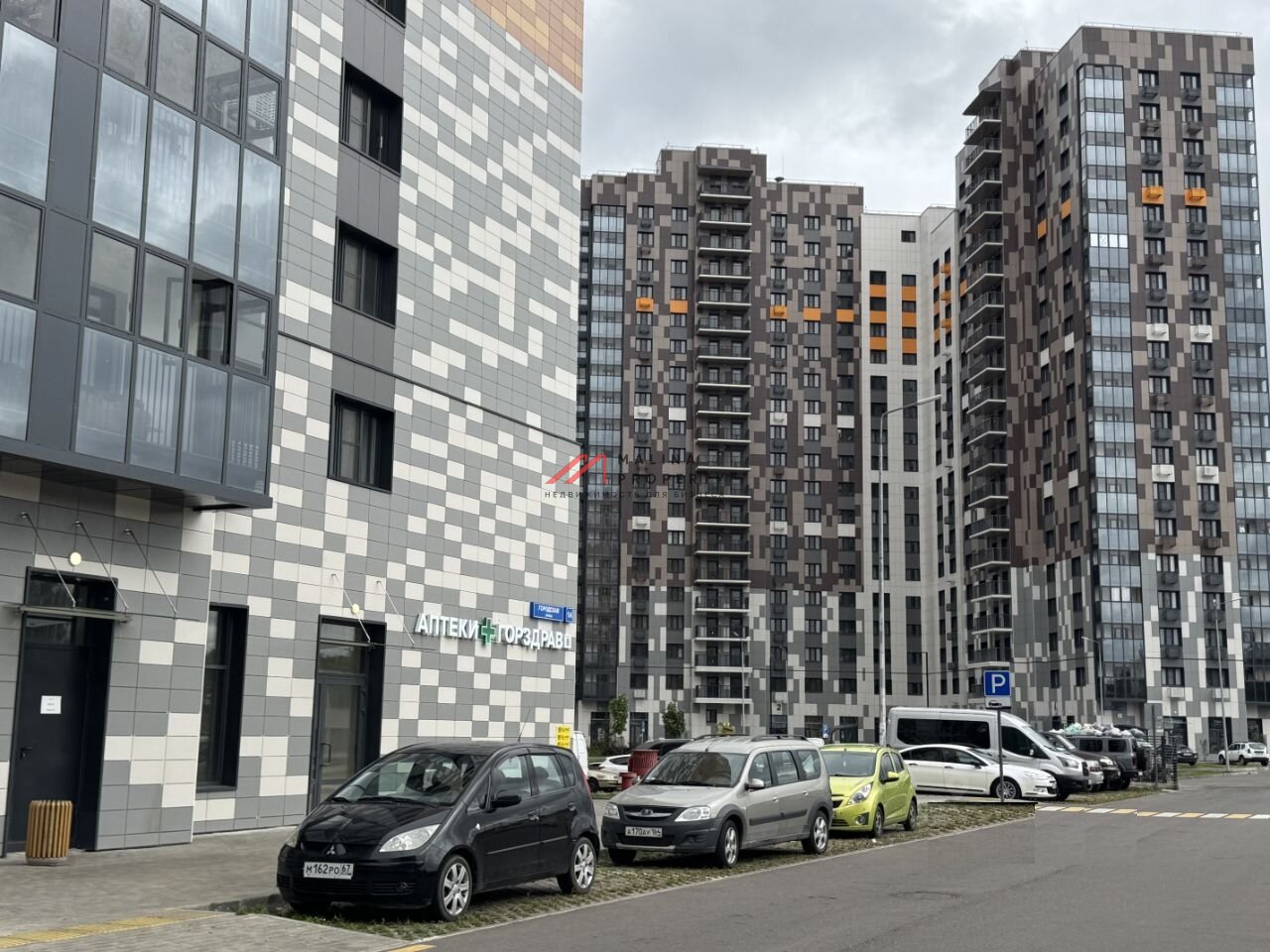 Продажа торгового помещения с арендаторами 