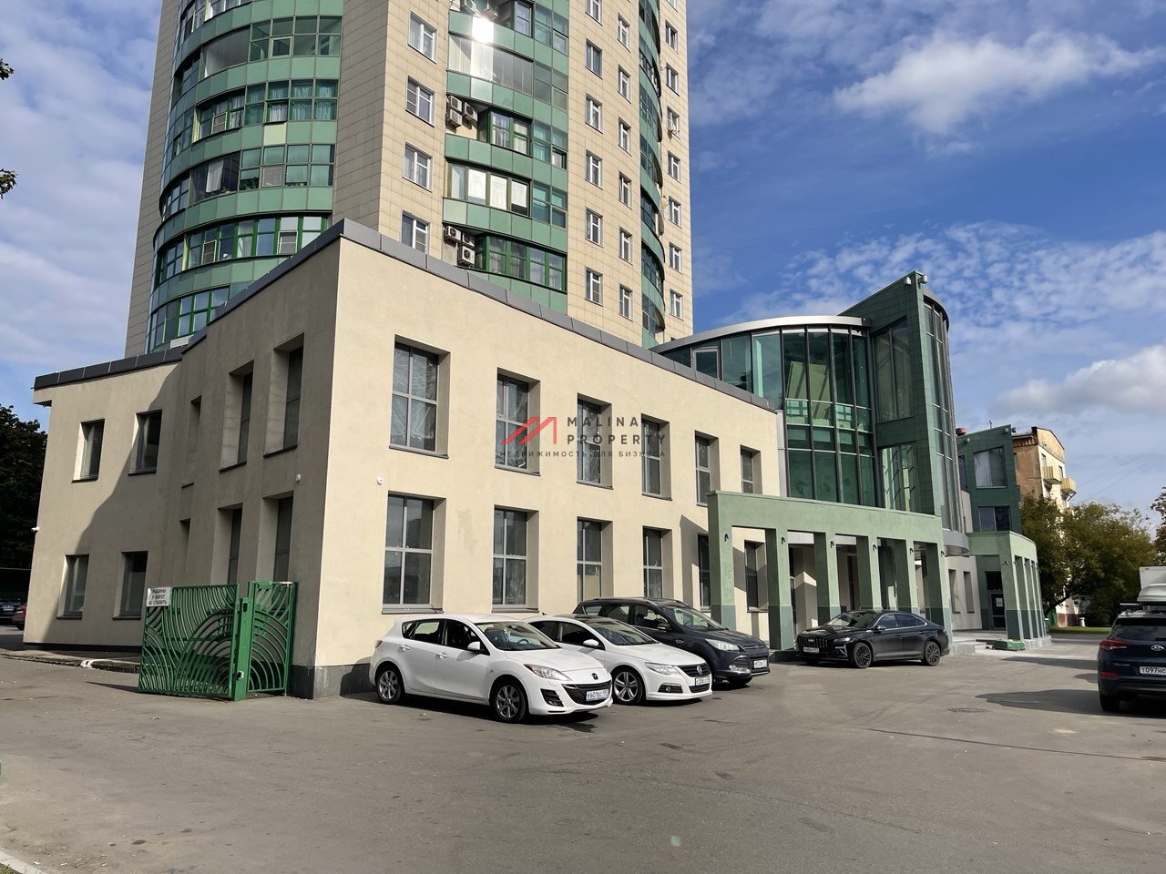 Продажа торгового помещения с арендатором СМ-Клиника. Окупаемость 8,7 лет.