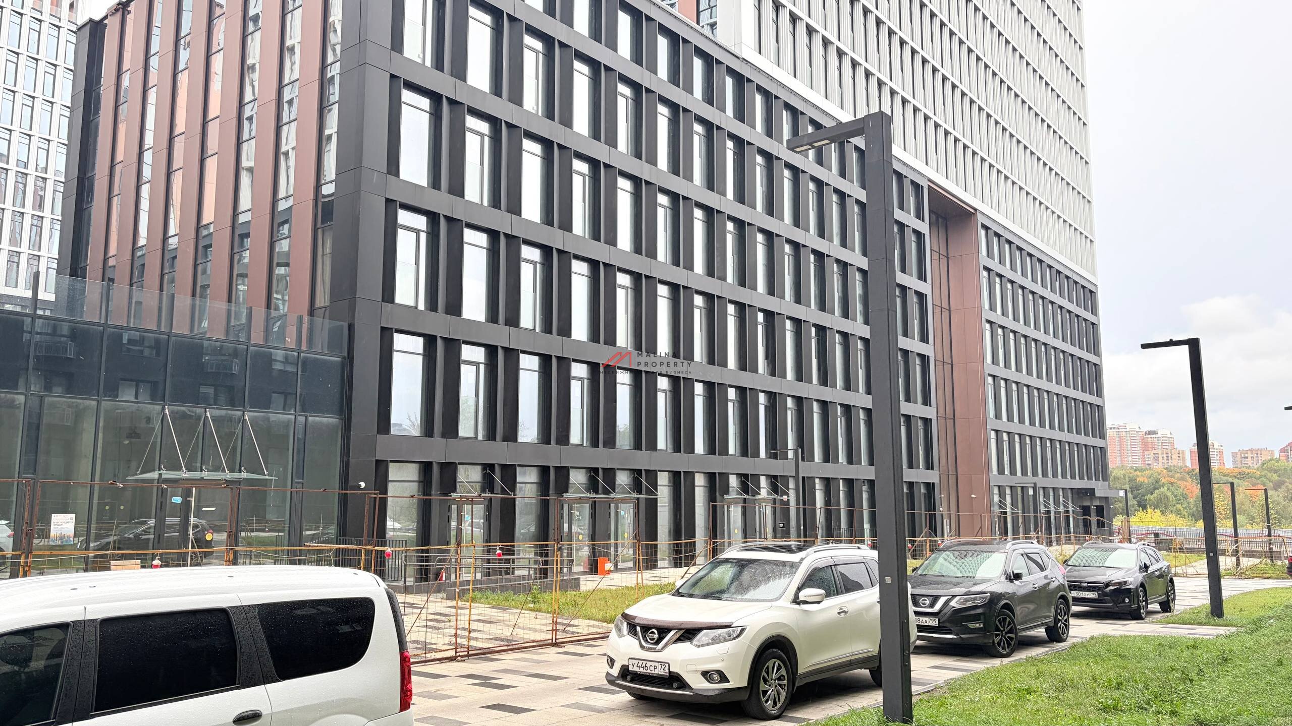 Продажа торгового помещения в ЖК "Светланова"