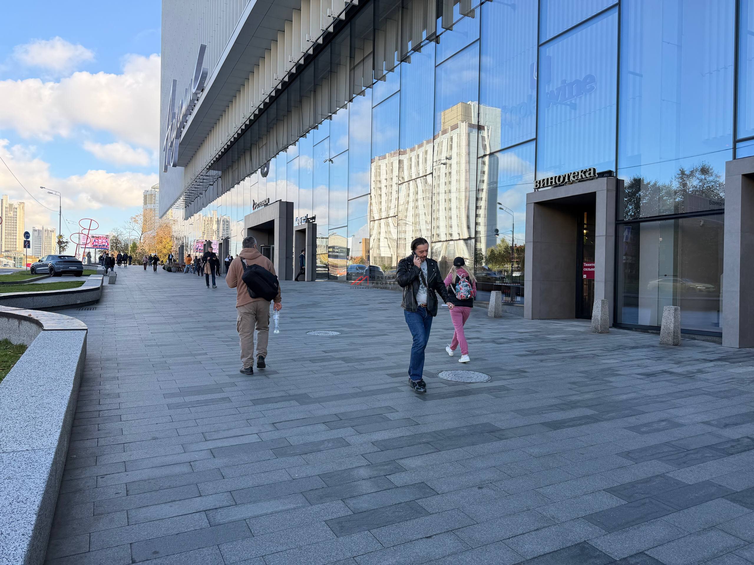 Аренда торгового помещения в МФК «Академик»