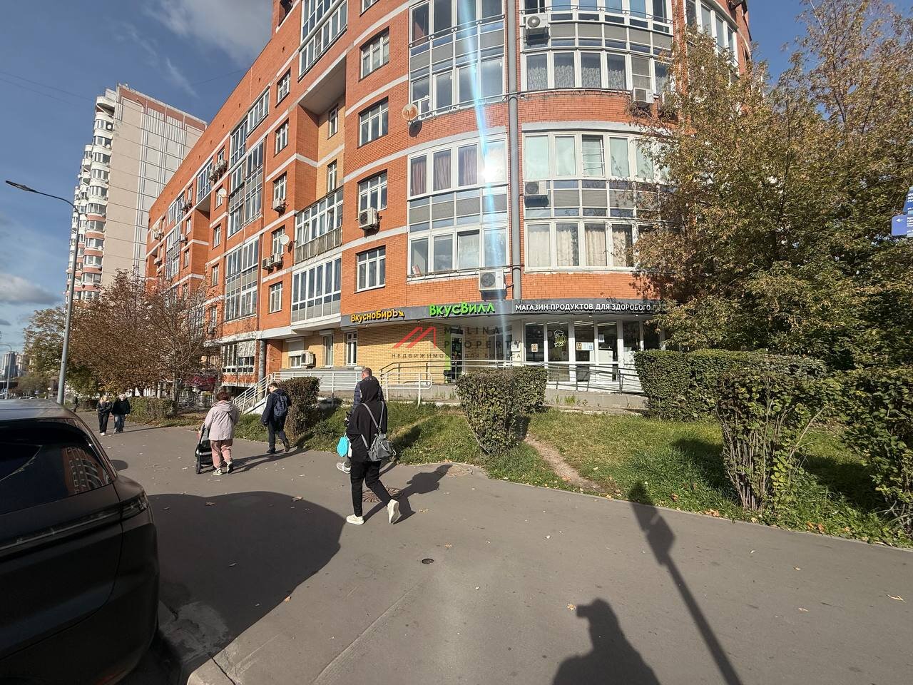 Продажа помещения с арендаторами, окупаемость 10 лет
