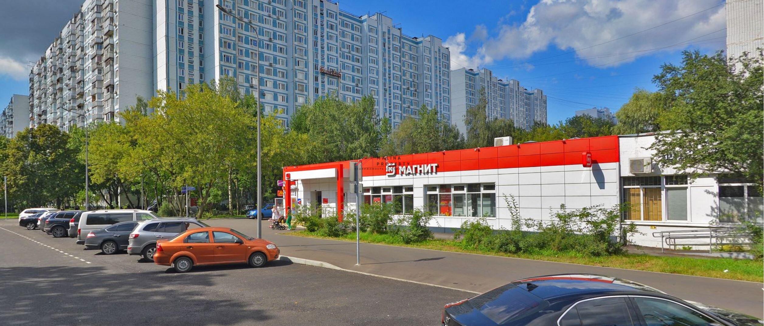 Продажа торгового помещения с Магнитом в Отрадном