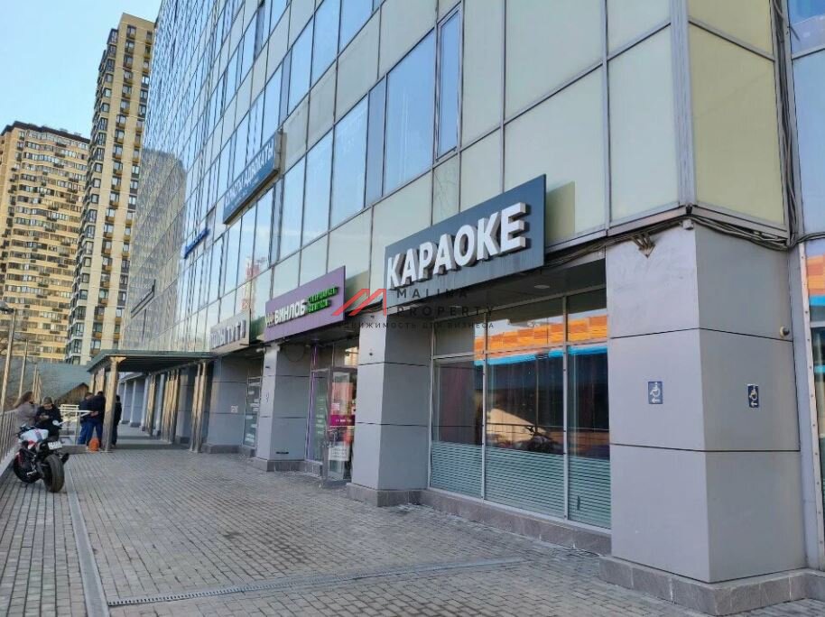Продажа торгового помещения с арендатором Винлаб 