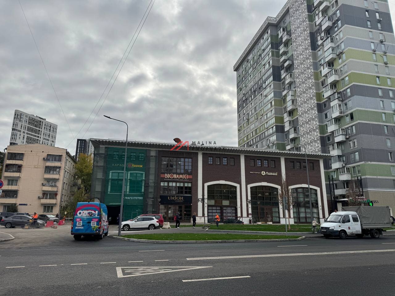 Продажа торгово-офисного центра на выходе из метро