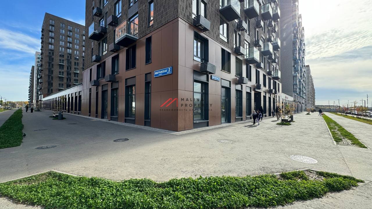 Аренда торгового помещения в стилобате