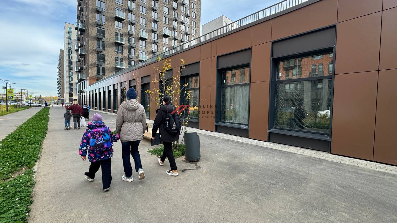 Аренда торгового помещения в стилобате