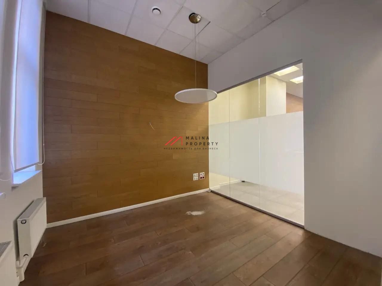 Аренда нежилого помещения на выходе из метро Университет
