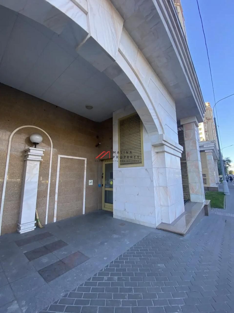 Аренда нежилого помещения на выходе из метро Университет