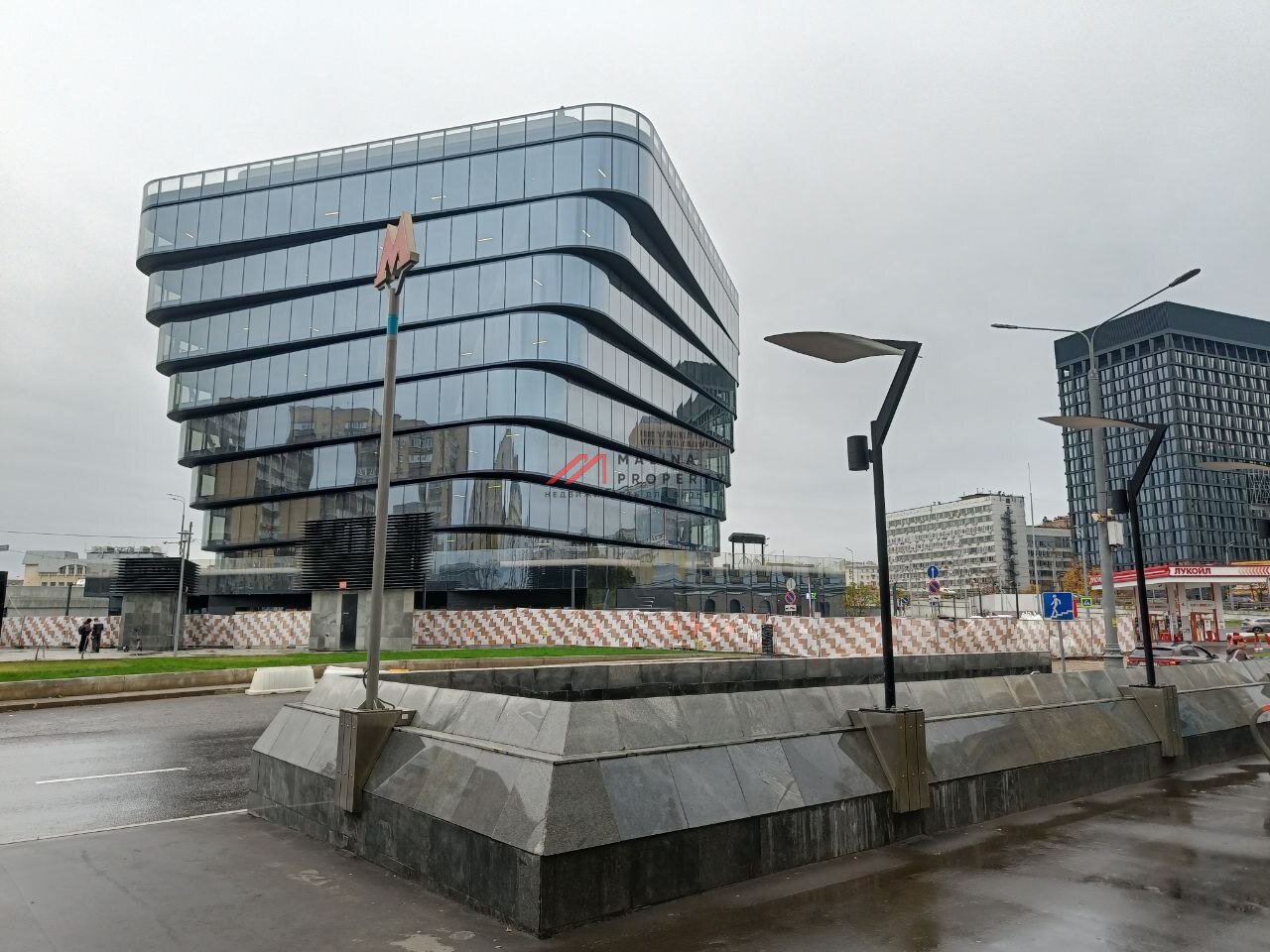 Продажа торгового помещения в бизнес центре Twist