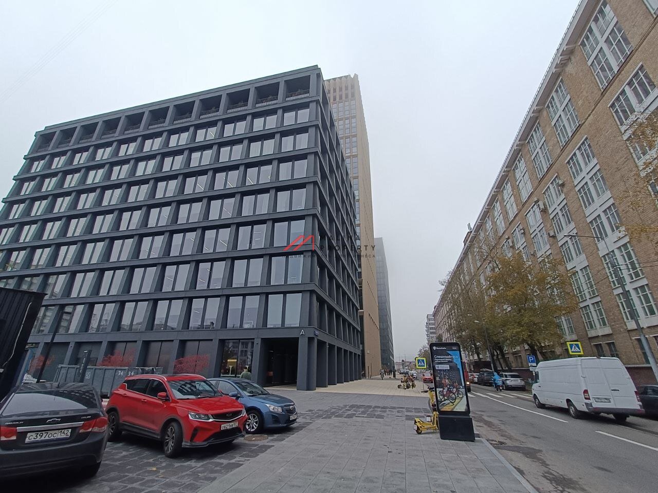 Продажа торгового помещения с арендатором в БЦ "Stone Towers"