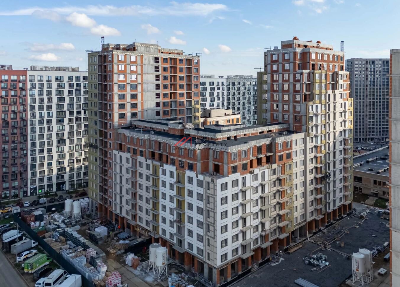 Продажа коммерческого помещения в ЖК "Первый квартал"