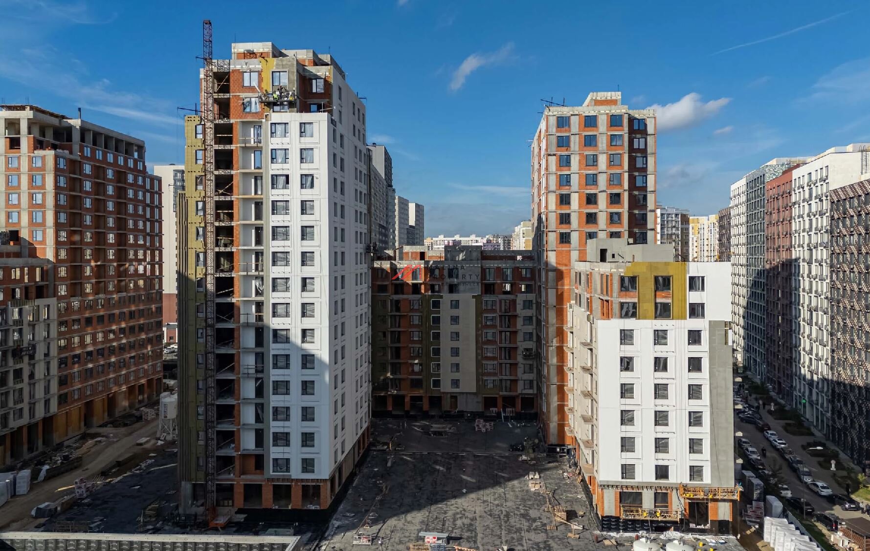 Продажа коммерческого помещения в ЖК "Первый квартал"