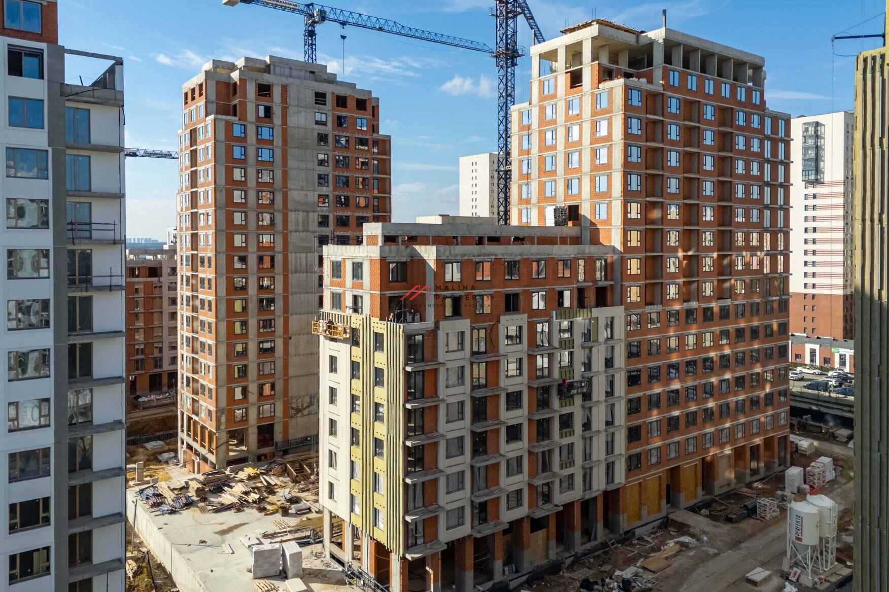 Продажа коммерческого помещения в ЖК "Первый квартал"