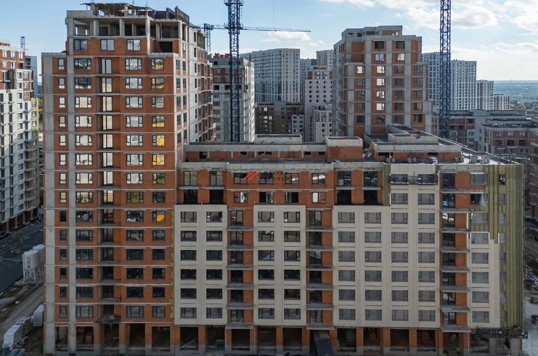 Продажа коммерческого помещения в ЖК "Первый квартал"