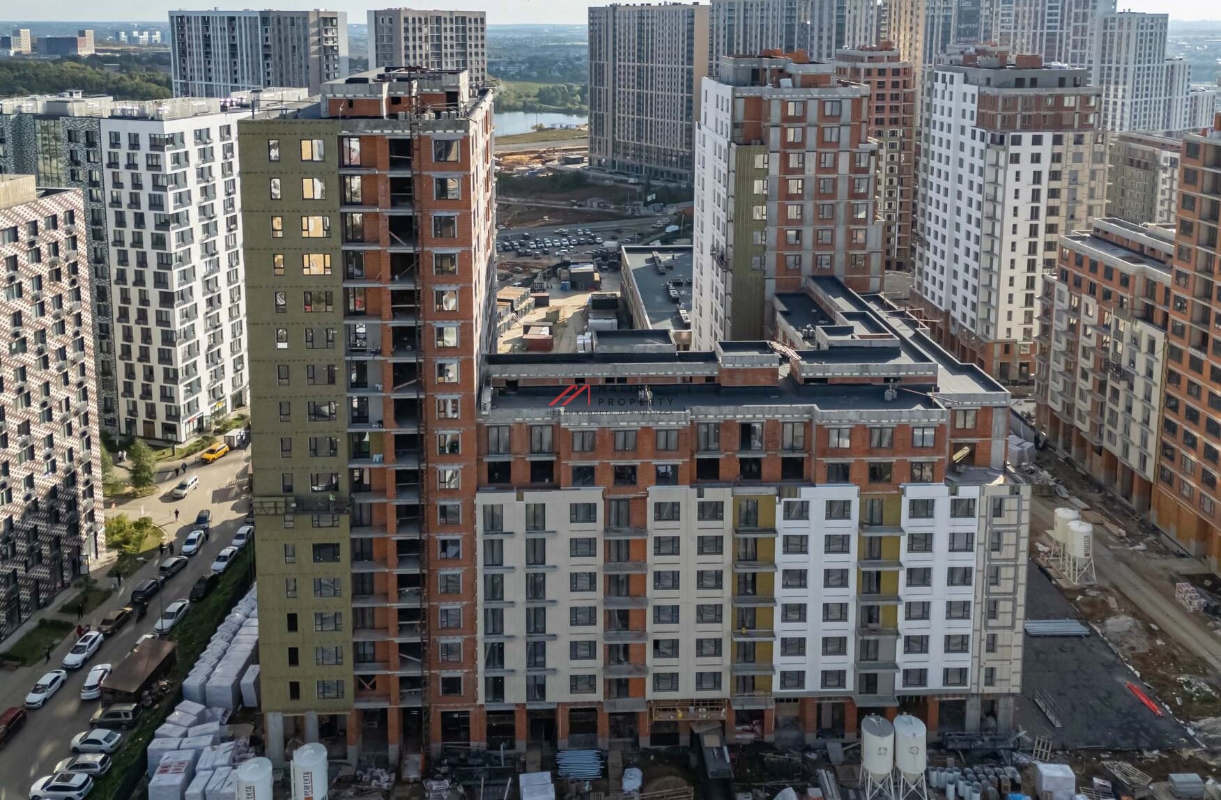 Продажа коммерческого помещения в ЖК "Первый квартал"