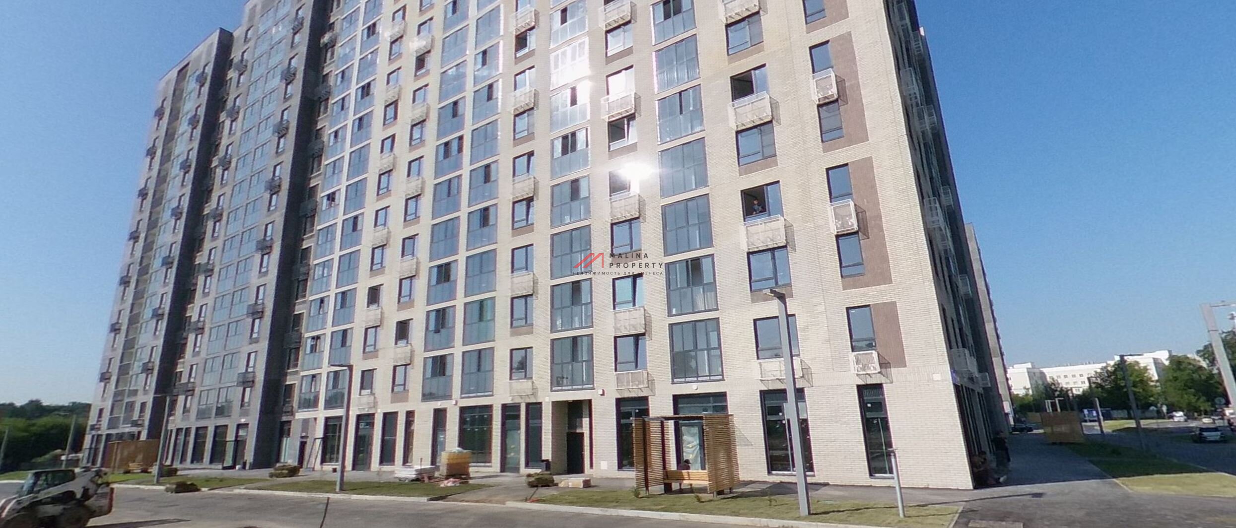 Продажа торгового помещения в новом доме в Перово