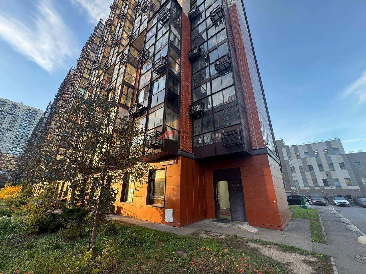 Продажа помещения с арендаторами  в ЖК «Позитив»