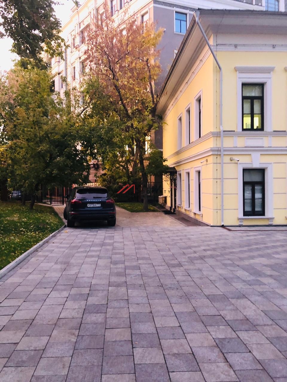Аренда офисного особняка на Большой Якиманке 