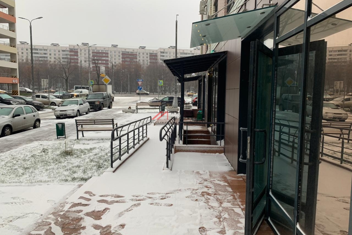 Продажа помещения у метро Домодедовская