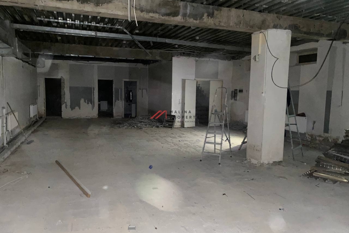 Аренда торгового помещения под медицинский центр у метро Автозаводская 