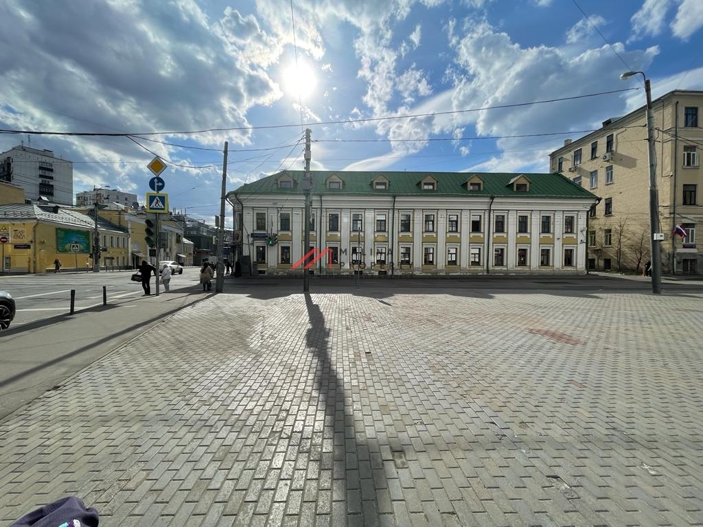 Продажа торгового помещения  у метро Бауманская 