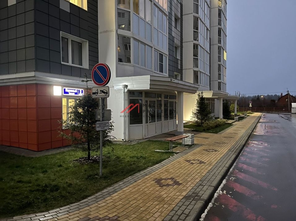 Продажа торгового помещения в ЖК Зеленоградский