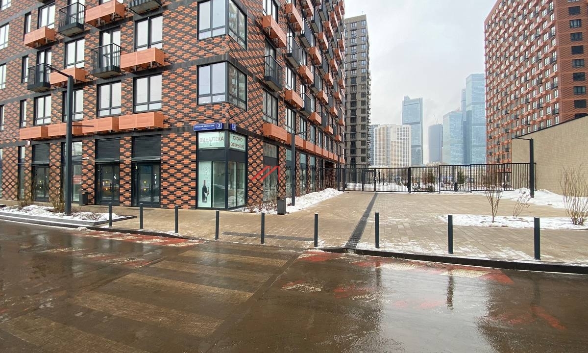 Продажа торгового помещения в ЖК Западный Порт