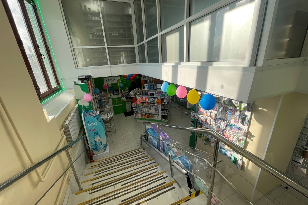 Продажа помещения с арендатором аптека Ригла 