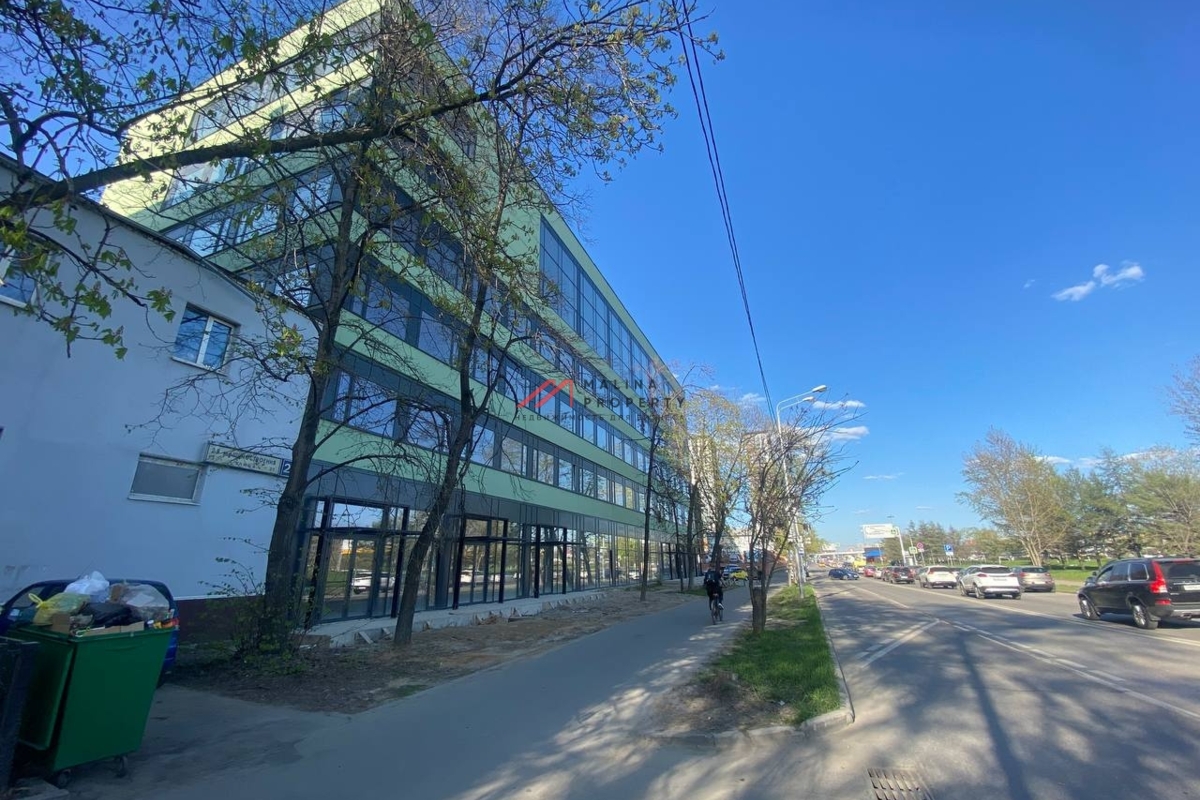 Продажа торгового помещения в административном здании